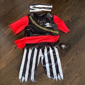 Rubie’s Boys Pirate costume, size Small 4-6- EUC!